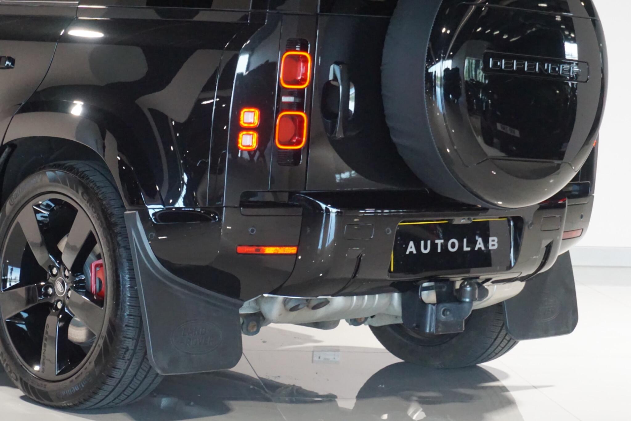 Land Rover Defender 110 3.0 D250 MHEV XS Edition SUV 5dr Diesel Auto 4WD Euro 6 (s/s) (250 ps)
